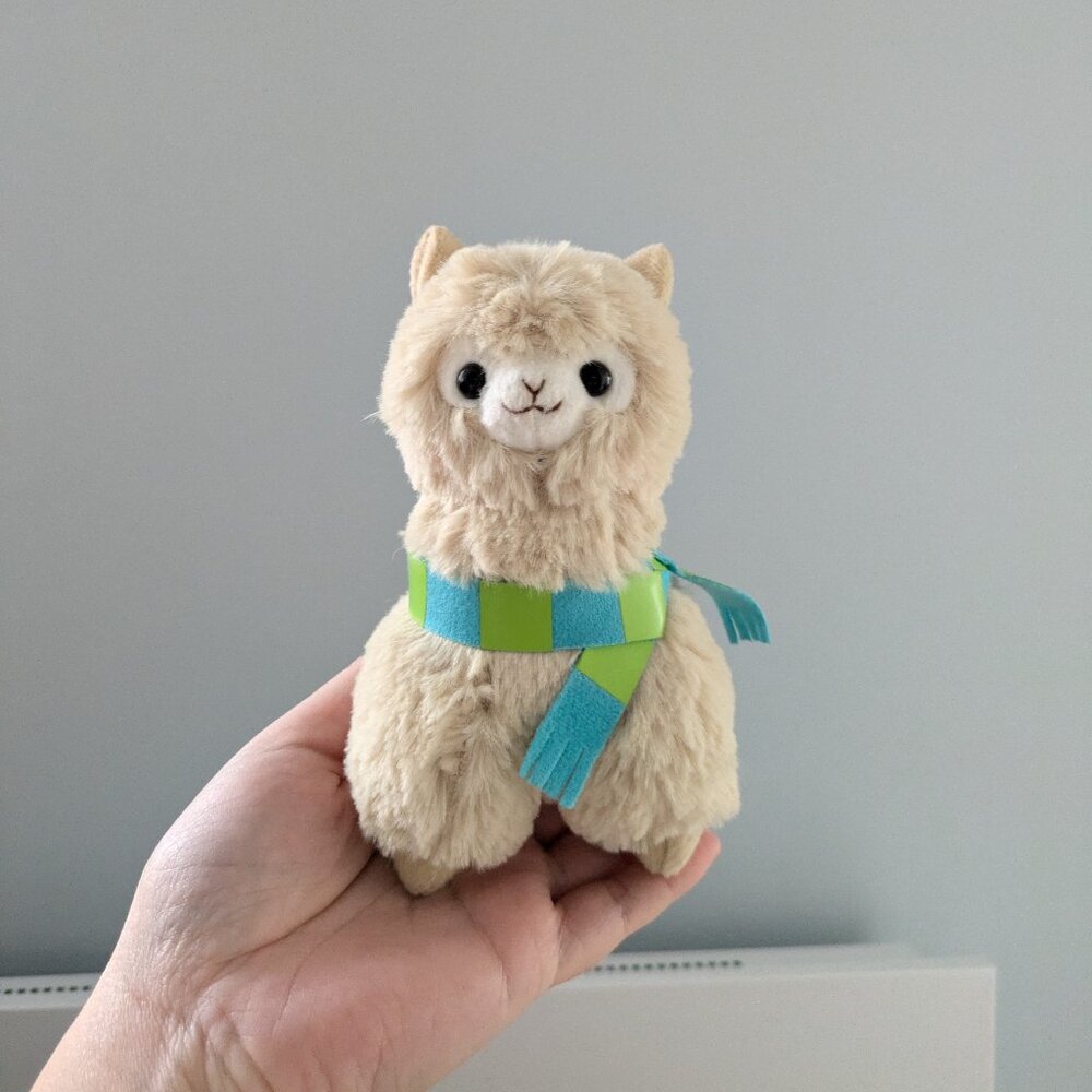 Amuse Winter Series Arpakasso Plush